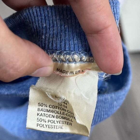 Vintage Levi’s USA Size M Blue Cotton Crewneck Pullover Unisex Sweater Casual - Picture 15 of 15